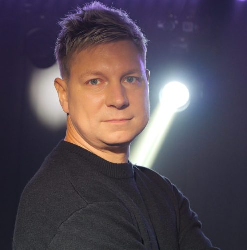 504903264 10233816093642913 2251904189353974327 N